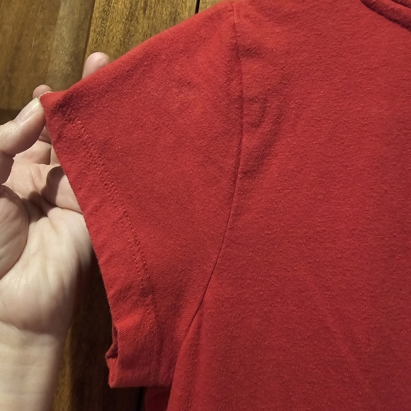 OhioStateBuckeyes-Women's Medium, Red fitted short sleeve tee w/OSU mascot,etc. - Picture 4 of 10